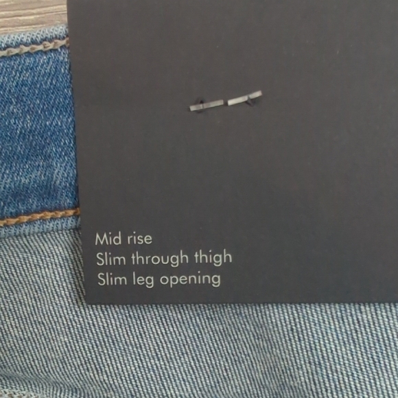 Banana Republic Blue Slim Fit Jeans. NWT - Picture 6 of 8